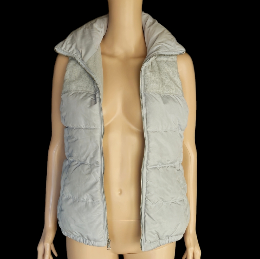 Old Navy Cloud Cover XS grey quilted puffer vest with zipper + pockets